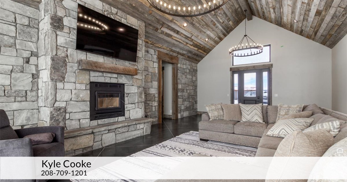 1585 N 6000 W House 2, Driggs, ID 83422